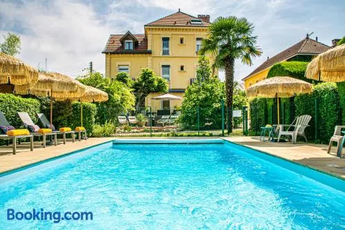 HOTEL DES DAUPHINS - Image 1