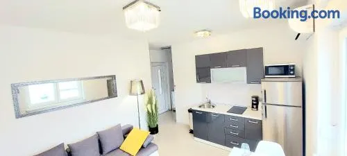 Apartment Seaside Mireja - Image 1