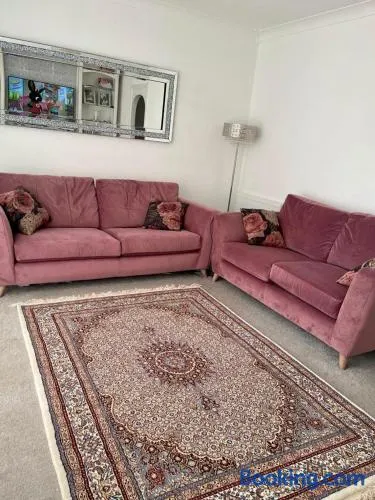 3 Bedroom House with a Private Garden - Image 1