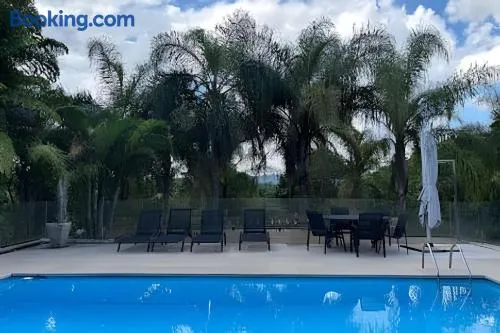 Casa de Campo em Itatiba: Doda Training e Greenhouse - Image 1
