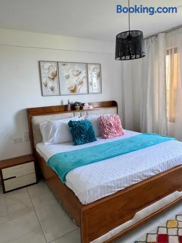 Sea breeze apartment kikambala - Image 1