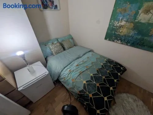 Cosy family room - Image 1