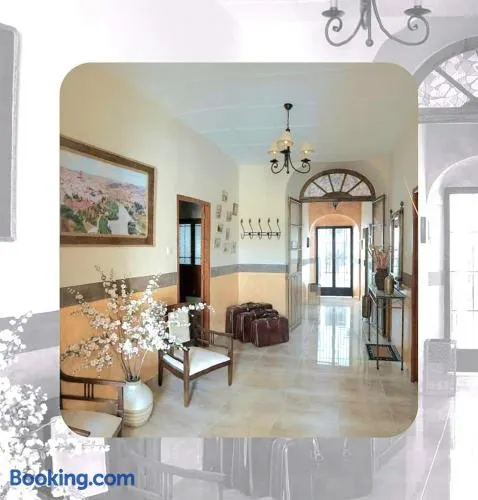La Plazuela, casa andaluza con patio. - Image 1