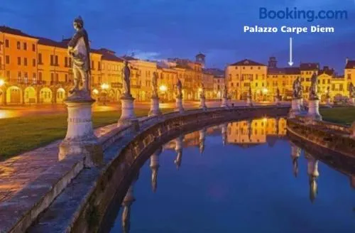 Palazzo CarpeDiem- Stay in the Heart of Prato della Valle - Image 1