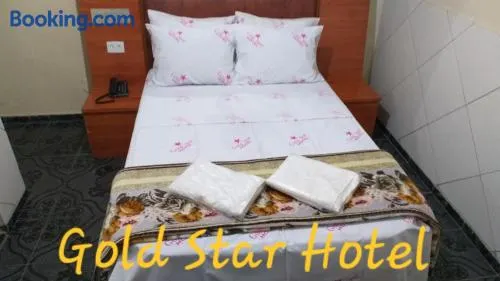 Gold Star Hotel - Image 1