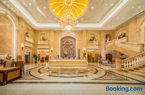 Vienna International Hotel Shenzhen Dameisha - Image 1