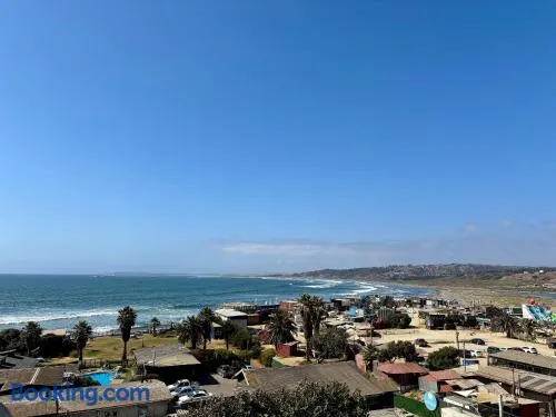 Hermoso depto frente a la playa primera linea - Image 1