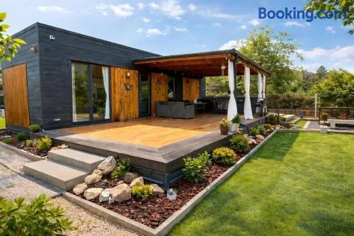 Cute Cottage - Image 1