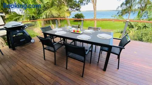 Absolute lakefront house - enjoy the sunrise - Image 1