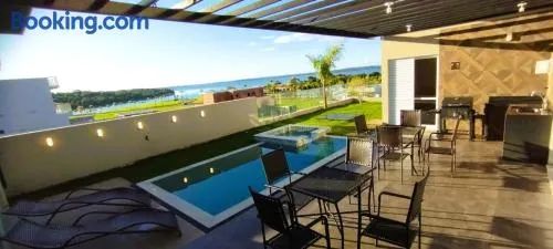 70m da Marina - Entrada 9h - Piscina Vista Represa - Image 1
