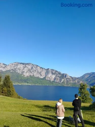 MEGA WEEKEND Apartment in Salzkammergut Nähe Attersee Traunsee Gmunden Bergen - Image 1