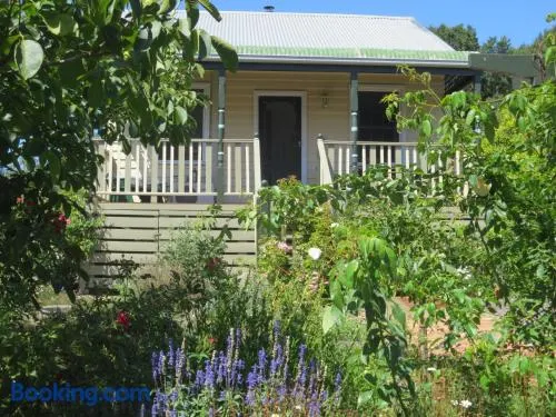 Walnut Cottage via Leongatha - Image 1