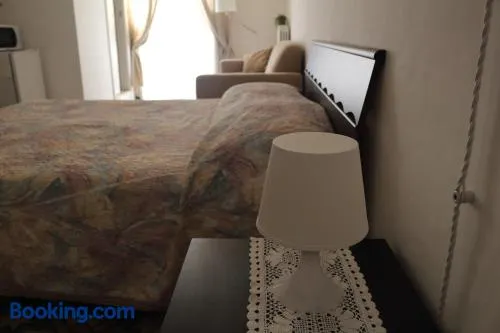 B&B Huit - Image 1