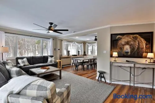 Premium 5 bedroom pet friendly private home with hot tub Bear Run - Image 1