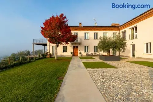 Guest house Neive - Image 1
