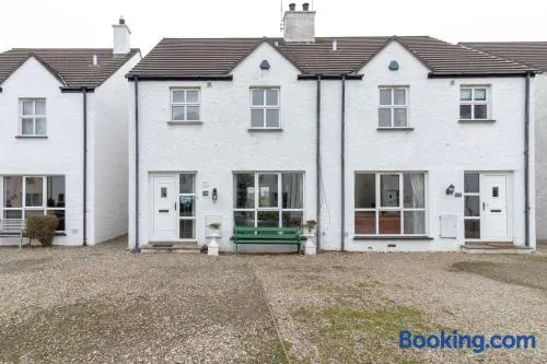 Strand Cottages Ballycastle Seafront - Image 1
