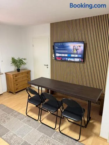 3 Zimmer Ruhiges Apartment mit Terrasse Tor zu den Alpen & München EG-L - Image 1