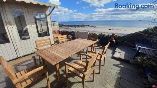 Beachhaven116, beachside holiday home in Lower Largo, Fife - Image 1