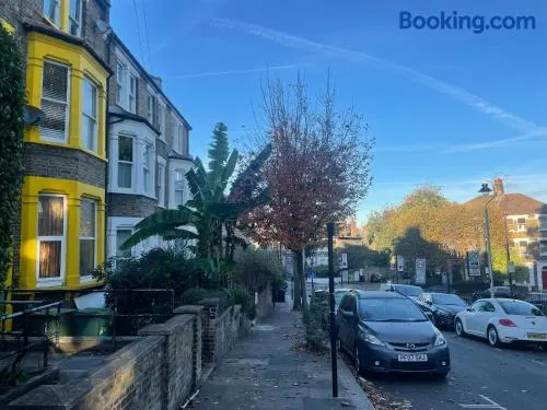 Beautiful loft with En-Suit in a family house, - Image 1