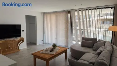 The 996 Business Flat - Image 1