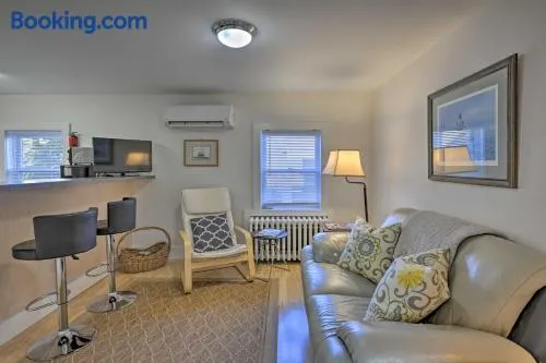 Quaint DT Greenport Apt - 2 Mi to Shelter Island! - Image 1