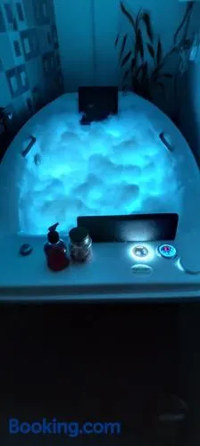 Apartmento com Jacuzzi para DOIS Bingen Petrópolis - Image 1