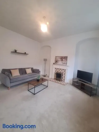 Blyth 1 Bedroom Apartment - Image 1