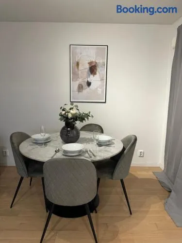 Central apartment 5min drive to the Airport. - Image 1