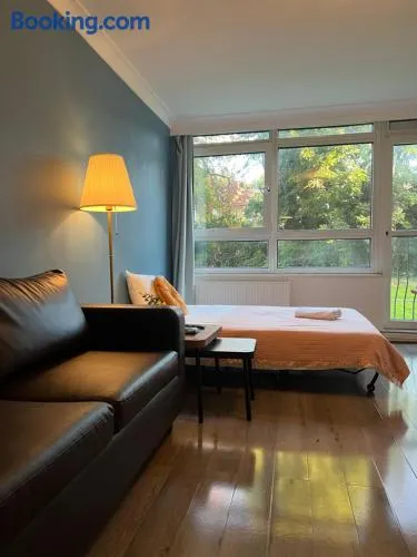 Charming Home on Abbey Road near Baker Street in Central London - Image 1