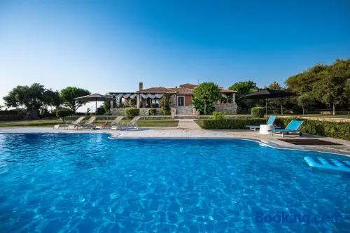 Villa Belvedere - The perfect Villa in Katakolo - Image 1