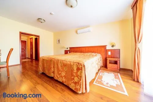 Pannon Hotel Bejelentkezés 20 óráig, Check-in until 20 o'clock, Einchecken bis 20 Uhr - Image 1