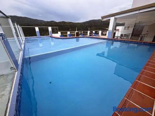 Exclusivo Apartamento Plaza Con Piscina - Image 1