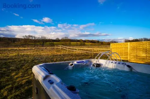 Starlight Lodge - 4BR Luxury Barn with Hot Tub - Image 1
