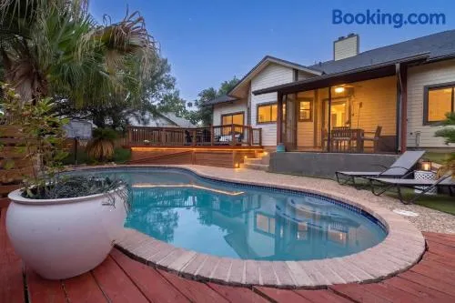 Casa Vista Designer Home Pool Sleeps 16 - Image 1