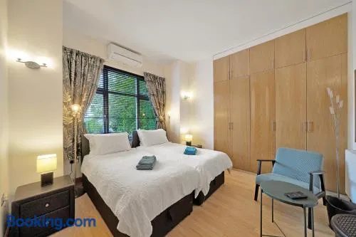 Air Conditioned Willesden Green Apartment - Image 1