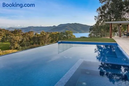Mountain Bay Summer Escape - Image 1