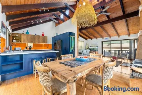 93 Montague Ave Kianga - Image 1