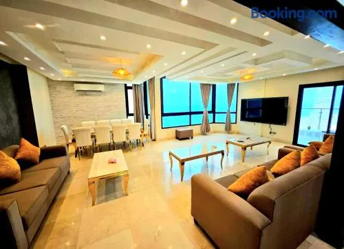 فيلا جار القمر اطلاله بحرية Near Moon Sea View - Image 1