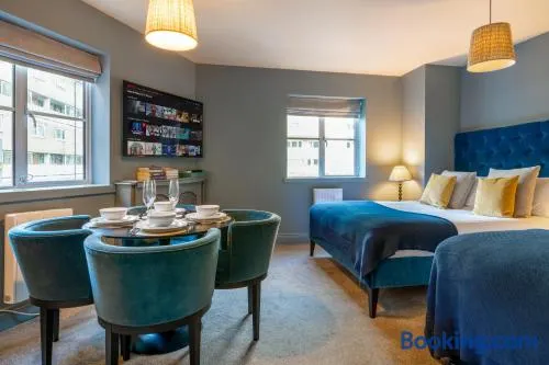Silcox House Bath - Image 1