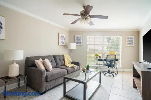 Landing at The Hive - 1 Bedroom in Mid City North - Image 1