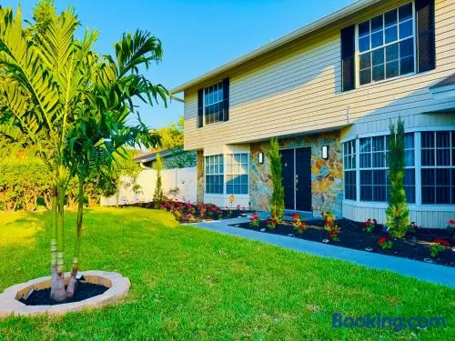 Tampa Luxury 5BR Estate with Pool and Golf Views - Image 1