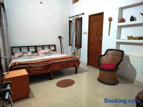 Royal House - Image 1