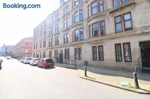 Glasgow City Escape - 2 Bedroom Apartment - Image 1