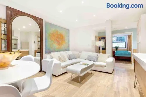Eclectic family home in the heart of Notting Hill - Image 1