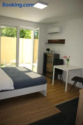 Nyugalom Apartman - Image 1