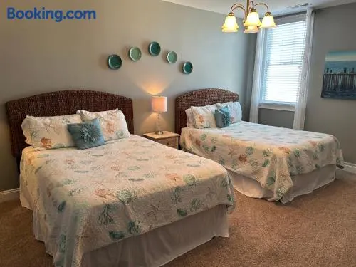 Sutton Room at The Inn, Occano Arnold Palmer Golf - Image 1
