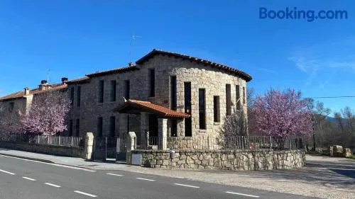 Alojamientos La Dehesa - Image 1
