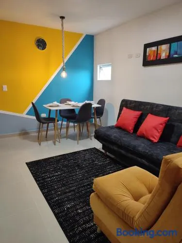 302-Cómodo y moderno apartamento de 2 habitaciones en la mejor zona céntrica de Ibagué - Image 1