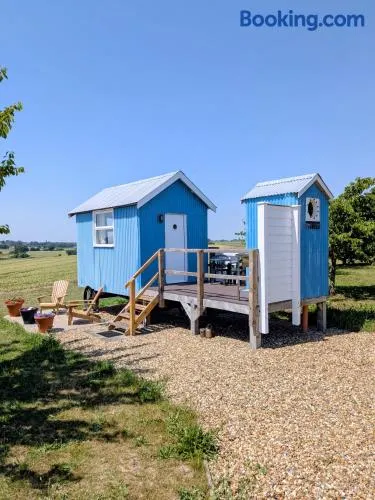 The Leveret's Lookout - Vintage Original Shepherd's Hut - Image 1