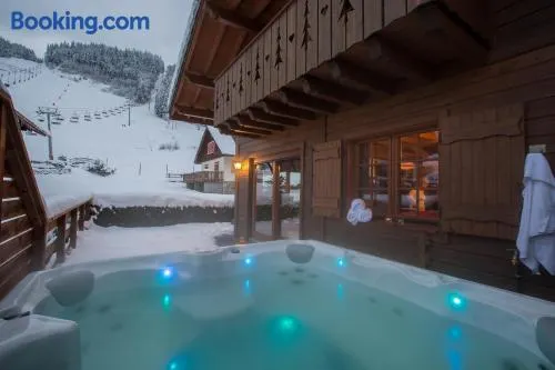 Simply Morzine - Chalet Carving - Image 1